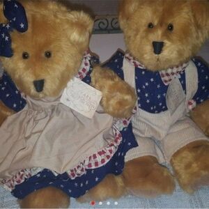 2 vintage bears